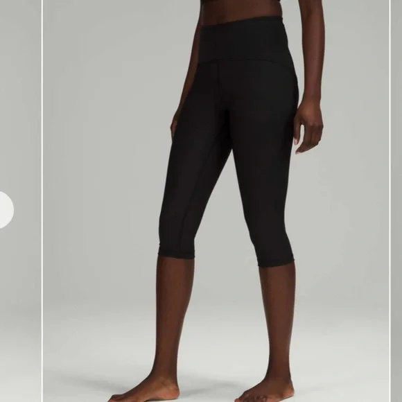 Lululemon Ribbed Contoured High Rise Crop *17"
Black - Picture 2 of 10
